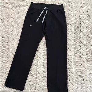 FIGS Black Kade Cargo Scrub Pants